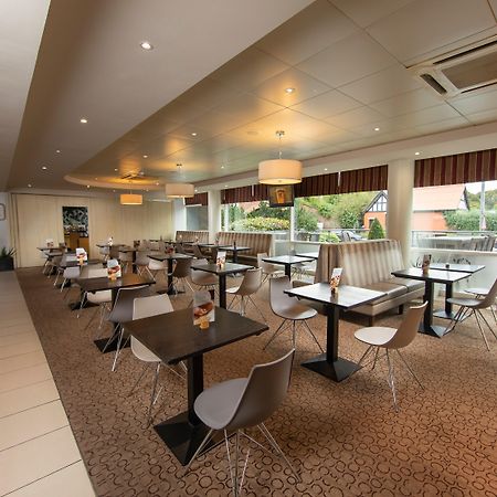 Holiday Inn Express, Chester Racecourse By Ihg Bagian luar foto