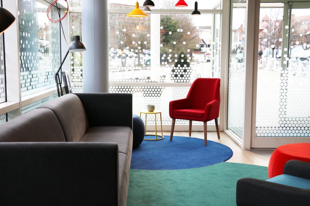 Holiday Inn Express, Chester Racecourse By Ihg Bagian luar foto