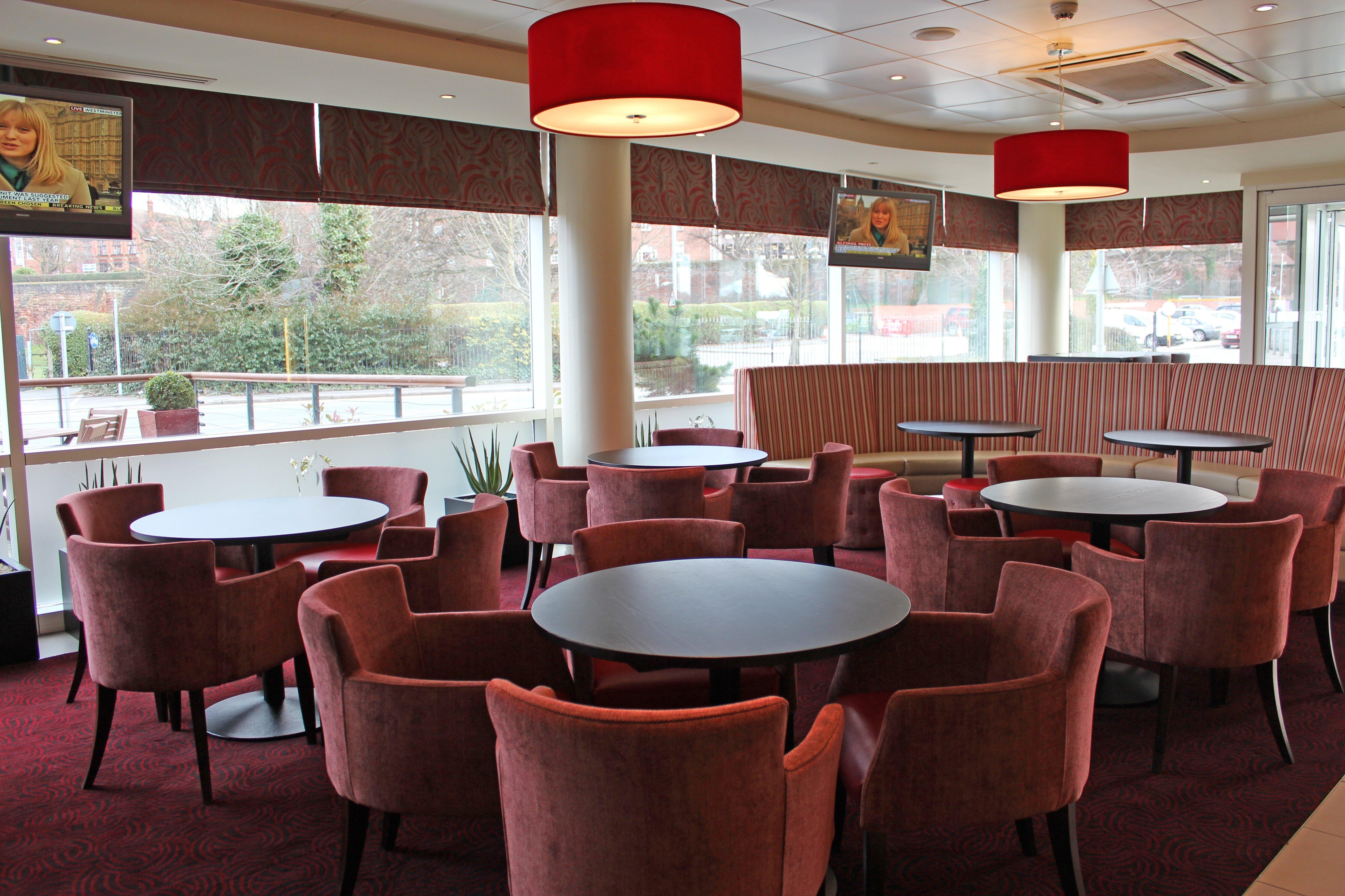Holiday Inn Express, Chester Racecourse By Ihg Bagian luar foto