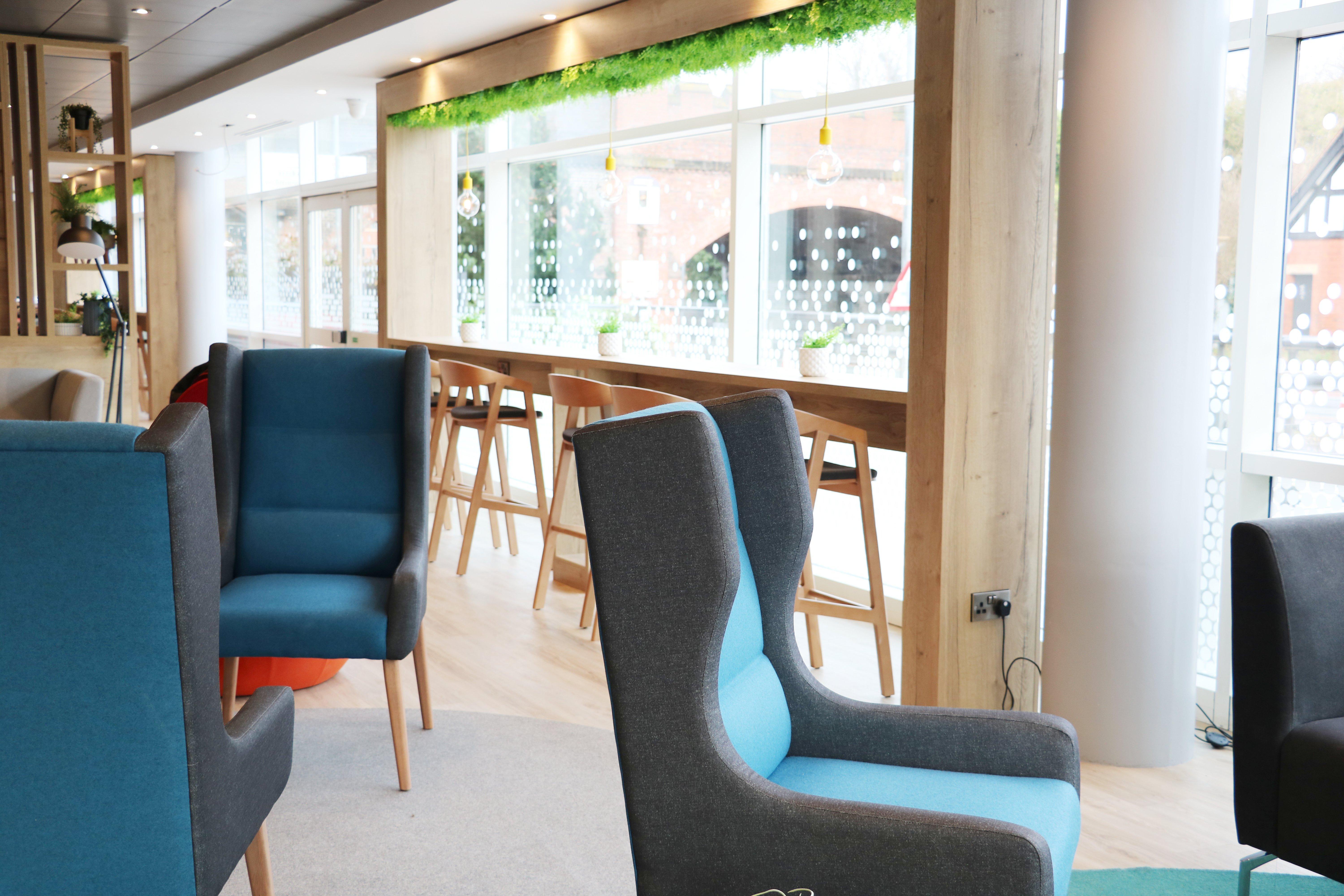 Holiday Inn Express, Chester Racecourse By Ihg Bagian luar foto