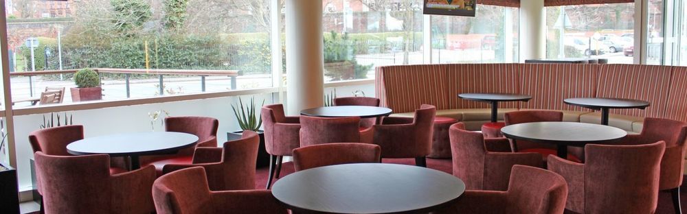 Holiday Inn Express, Chester Racecourse By Ihg Bagian luar foto
